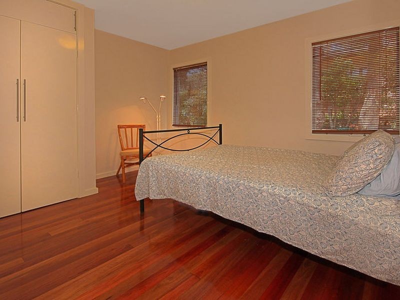 8 Paul Street, Rosedale NSW 2536