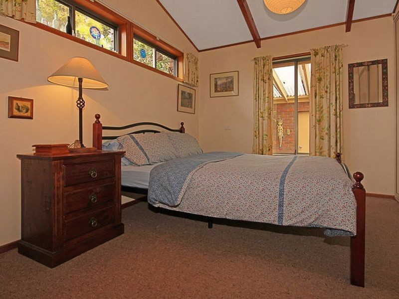 61 Candlagan Drive, Broulee NSW 2537