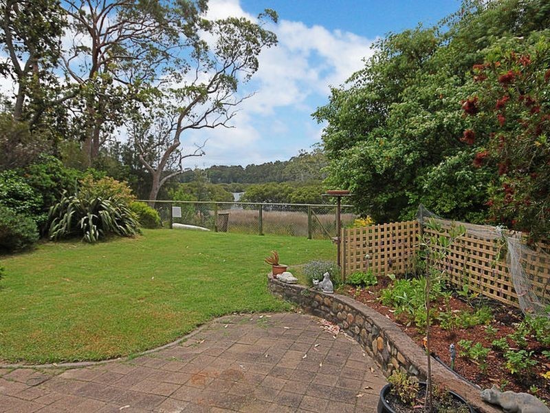 61 Candlagan Drive, Broulee NSW 2537