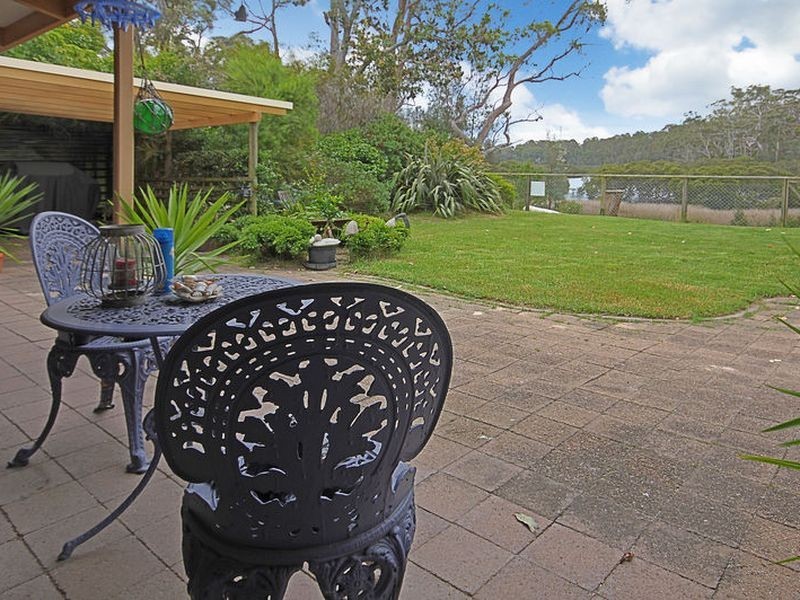 61 Candlagan Drive, Broulee NSW 2537