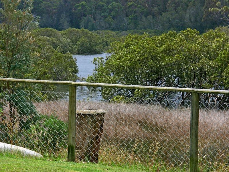 61 Candlagan Drive, Broulee NSW 2537
