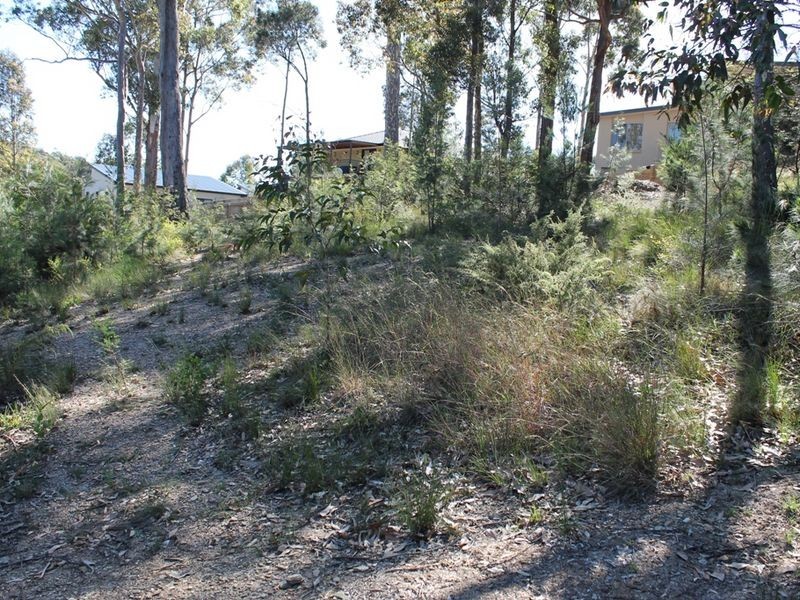 5 Vince Place, Malua Bay NSW 2536