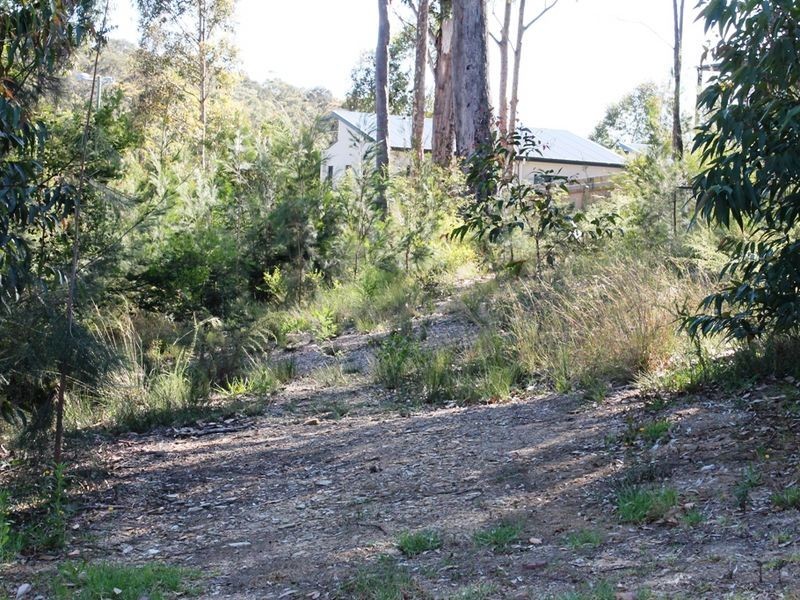 5 Vince Place, Malua Bay NSW 2536