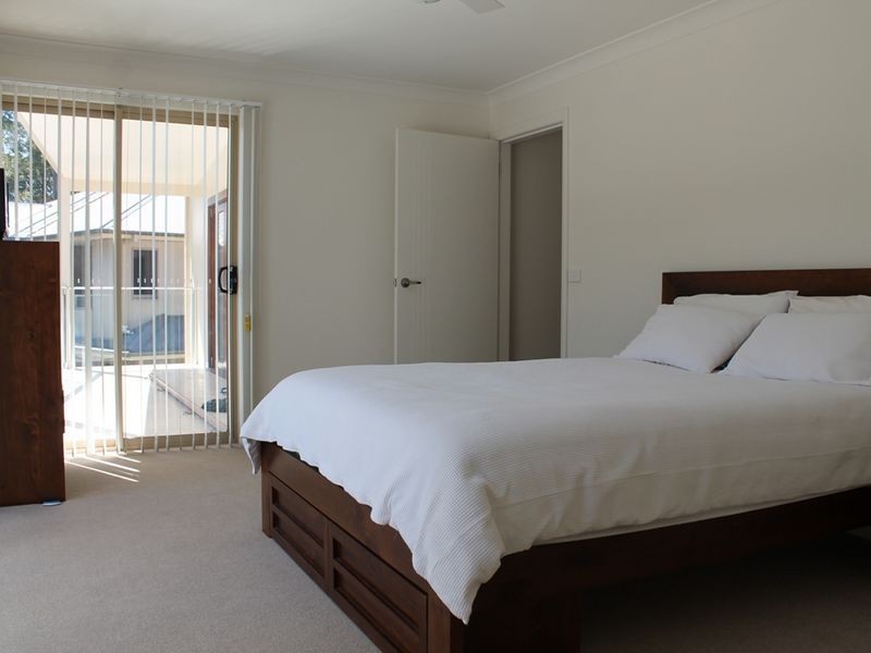 1a Honeyeater Place, Malua Bay NSW 2536