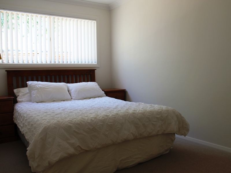 1a Honeyeater Place, Malua Bay NSW 2536