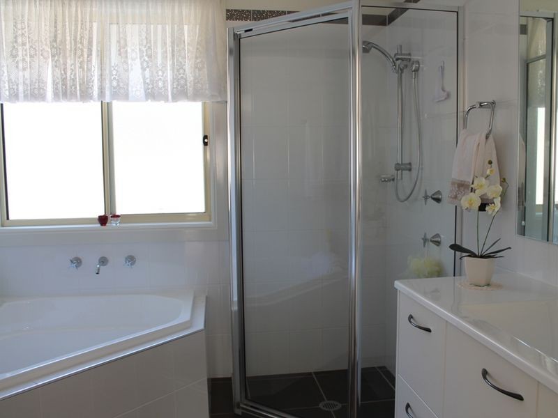 7a Roseby Drive, Rosedale NSW 2536