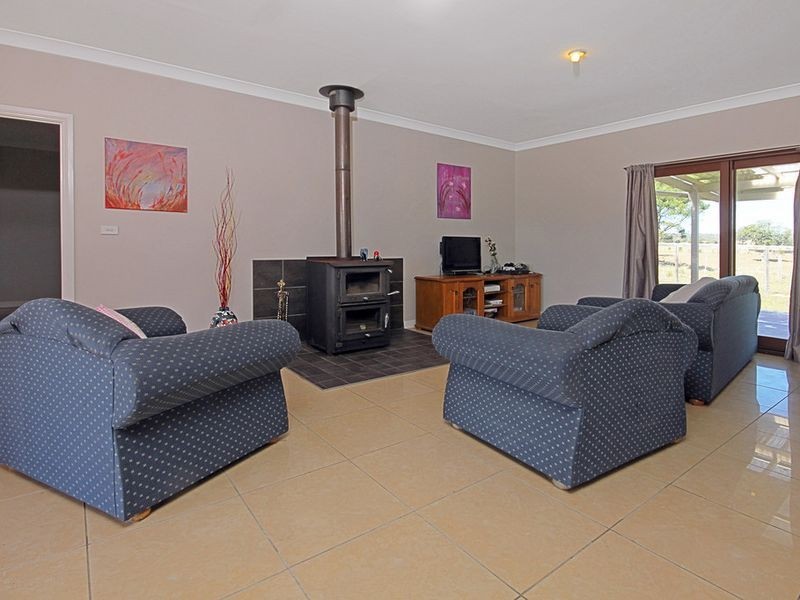 175 Noggarula Drive, Moruya NSW 2537