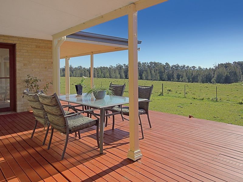 175 Noggarula Drive, Moruya NSW 2537
