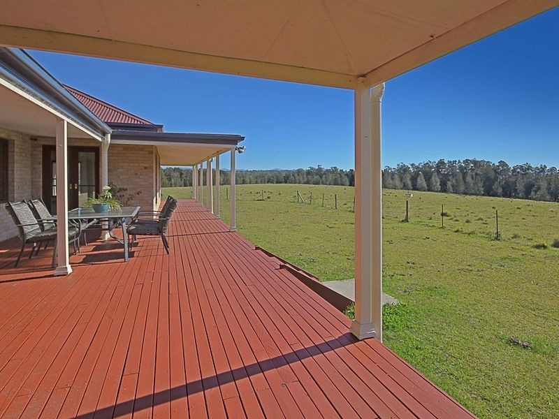 175 Noggarula Drive, Moruya NSW 2537