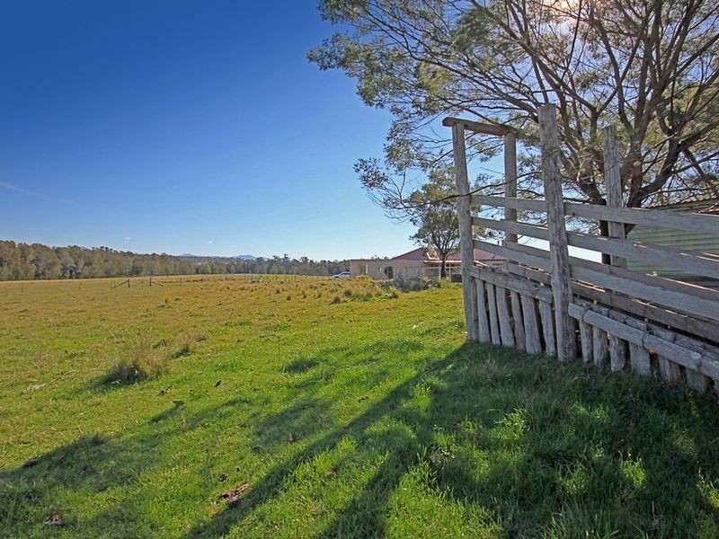 175 Noggarula Drive, Moruya NSW 2537