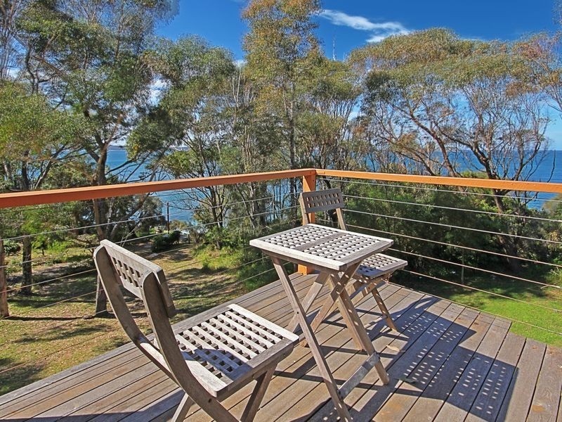 35 Burrawang Crescent, Sunshine Bay NSW 2536