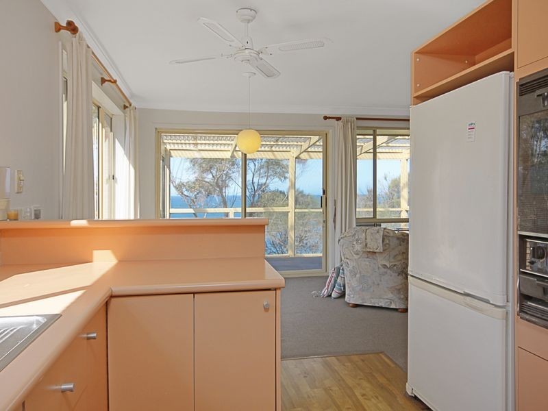 35 Burrawang Crescent, Sunshine Bay NSW 2536