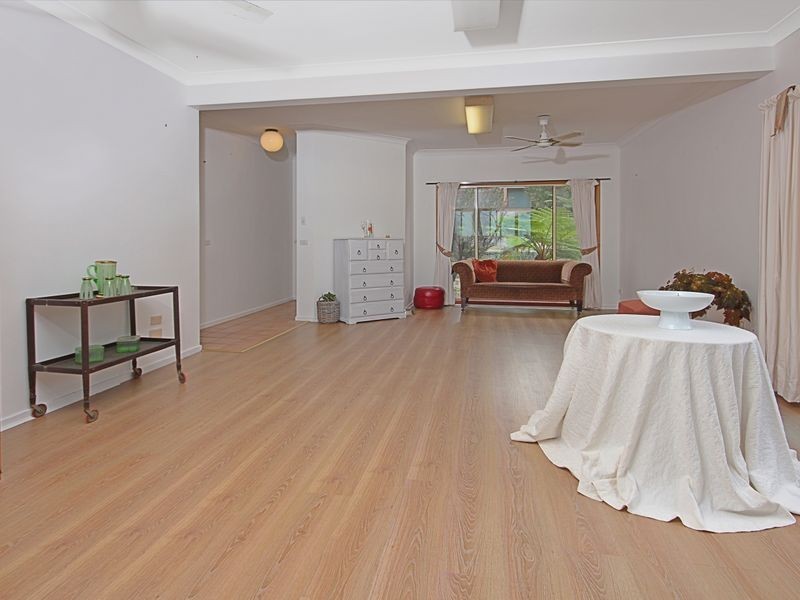 35 Burrawang Crescent, Sunshine Bay NSW 2536