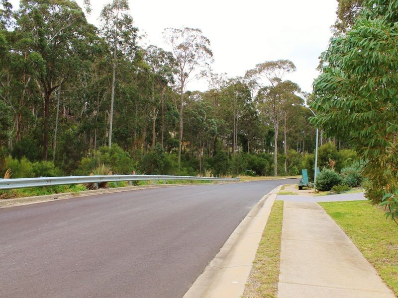 24 Wattlebird Way, Malua Bay NSW 2536