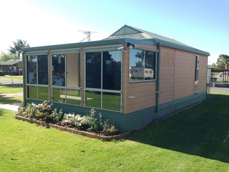 R59 Cabin Riverside, Moruya NSW 2537