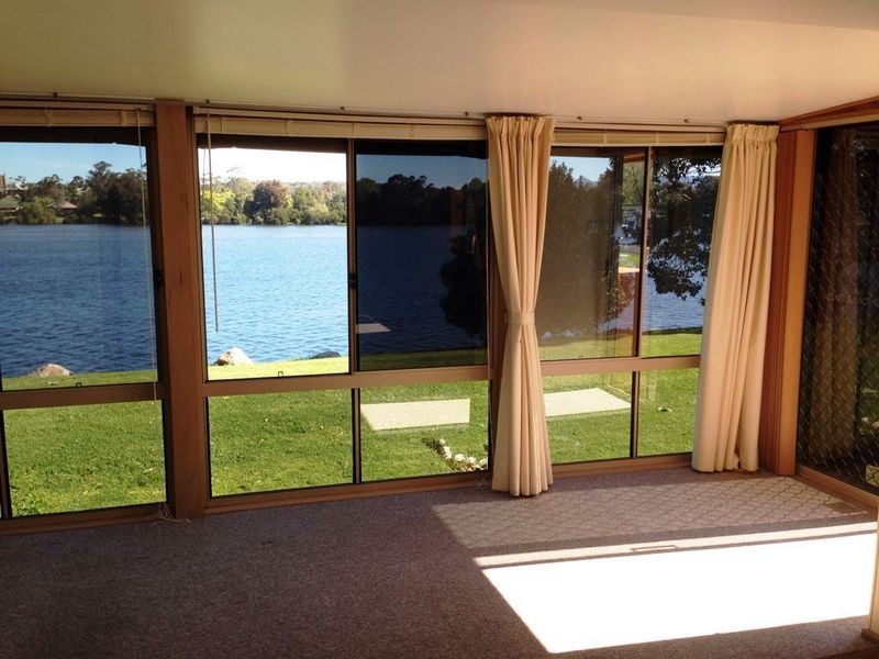 R59 Cabin Riverside, Moruya NSW 2537