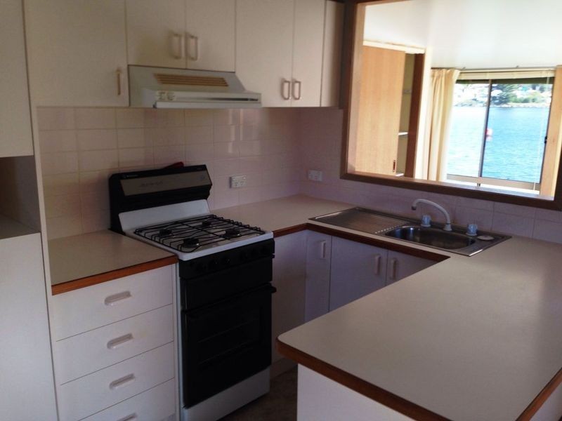 R59 Cabin Riverside, Moruya NSW 2537