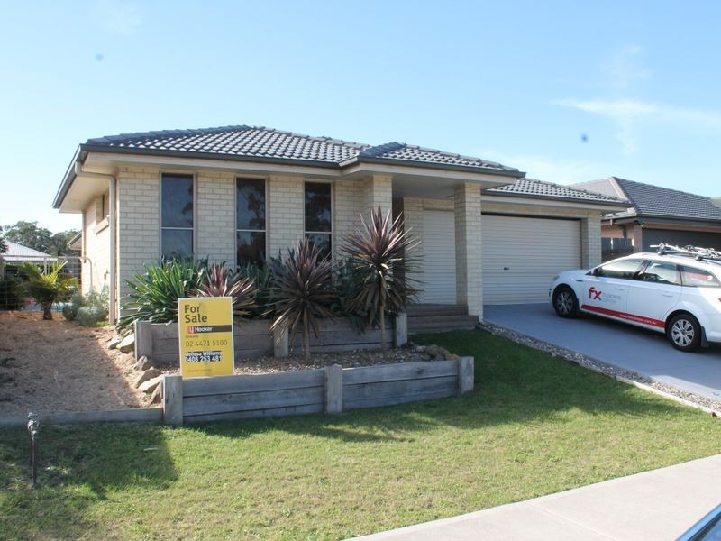 7 Griffiths Run, Broulee NSW 2537