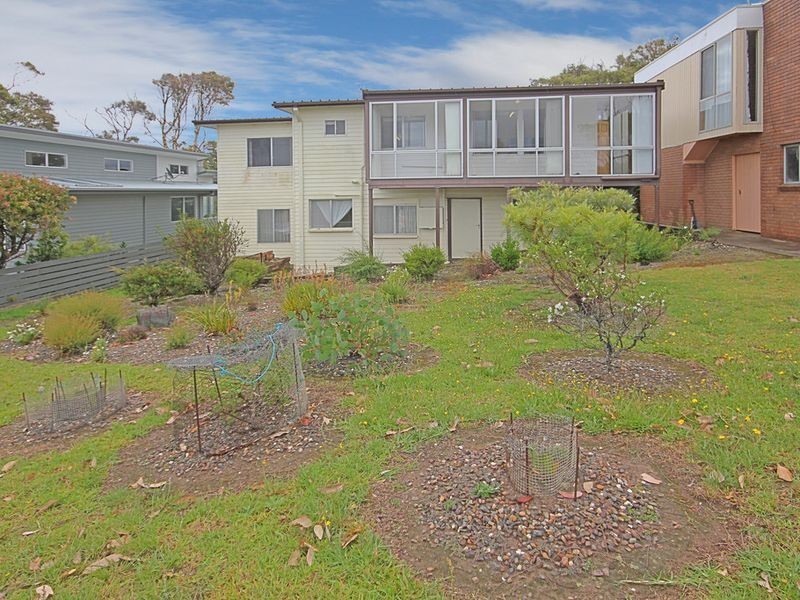 16 Karoo Crescent, Malua Bay NSW 2536