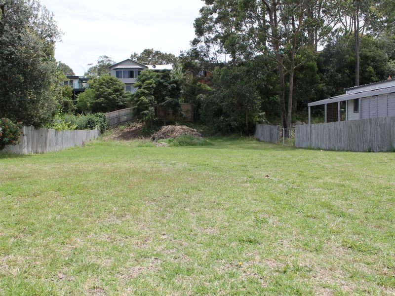 22 Yarralumla Crescent, Tomakin NSW 2537