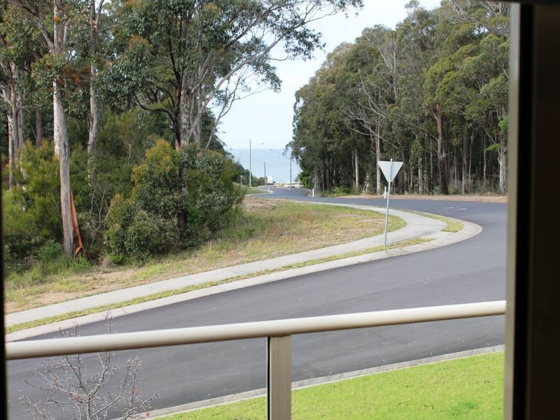 2 Wattlebird Way, Malua Bay NSW 2536