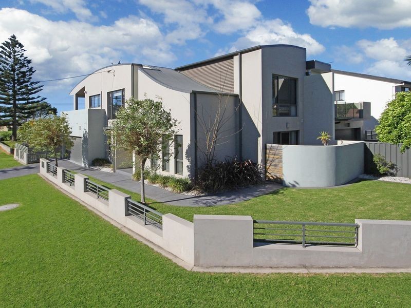 1/2 Moorong Crescent, Malua Bay NSW 2536