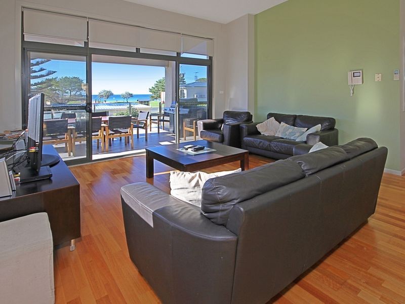 1/2 Moorong Crescent, Malua Bay NSW 2536