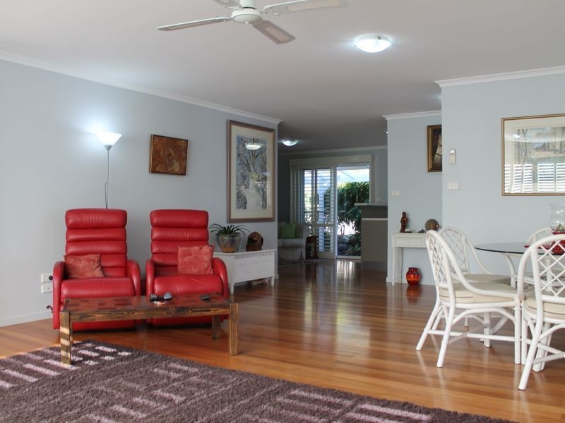 5 Bellbird Drive, Malua Bay NSW 2536
