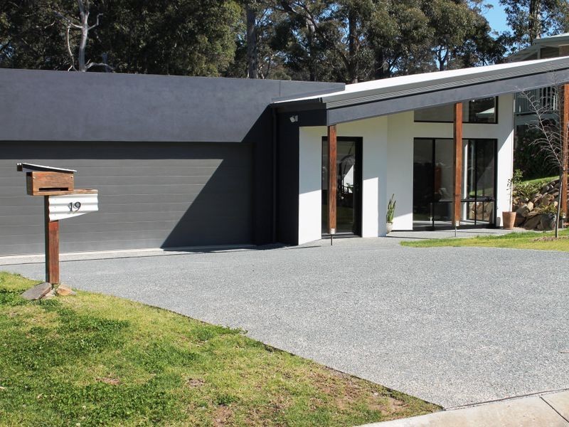 19 Carramar Drive, Lilli Pilli NSW 2536