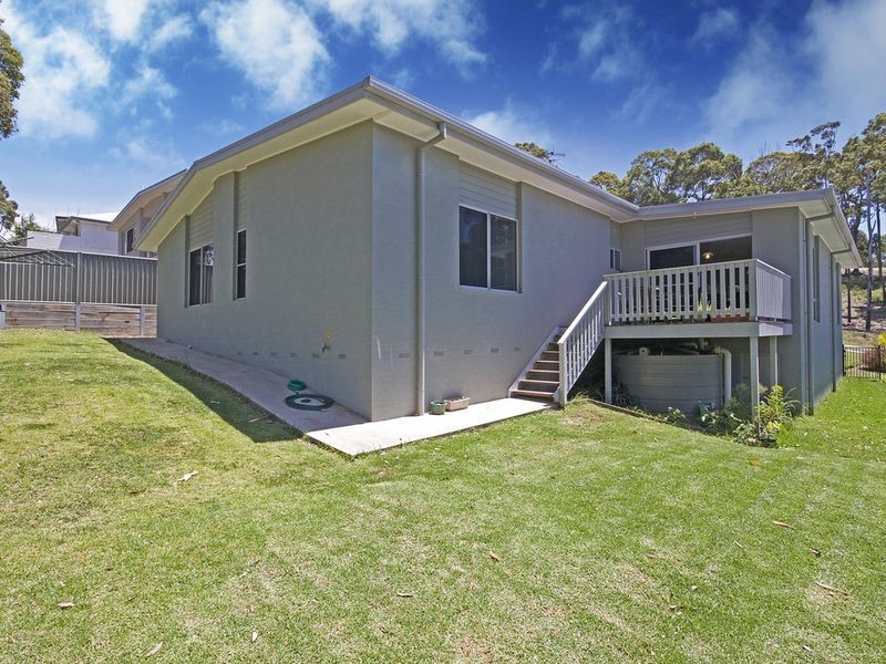 8 Bowerbird Place, Malua Bay NSW 2536