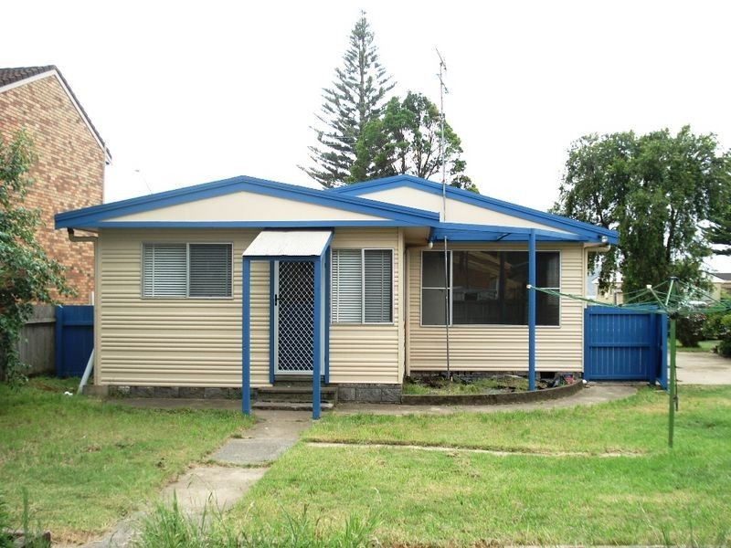 104 Beach Road, Batemans Bay NSW 2536