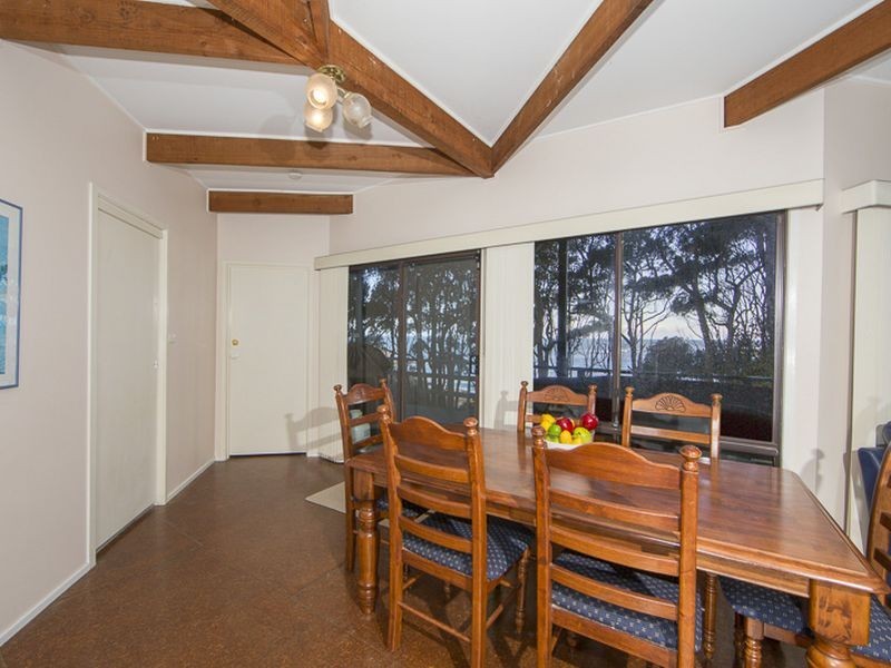 32 Beach Parade, Guerilla Bay NSW 2536