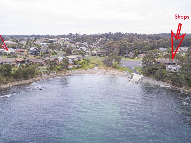 7 Iluka Avenue, Malua Bay NSW 2536