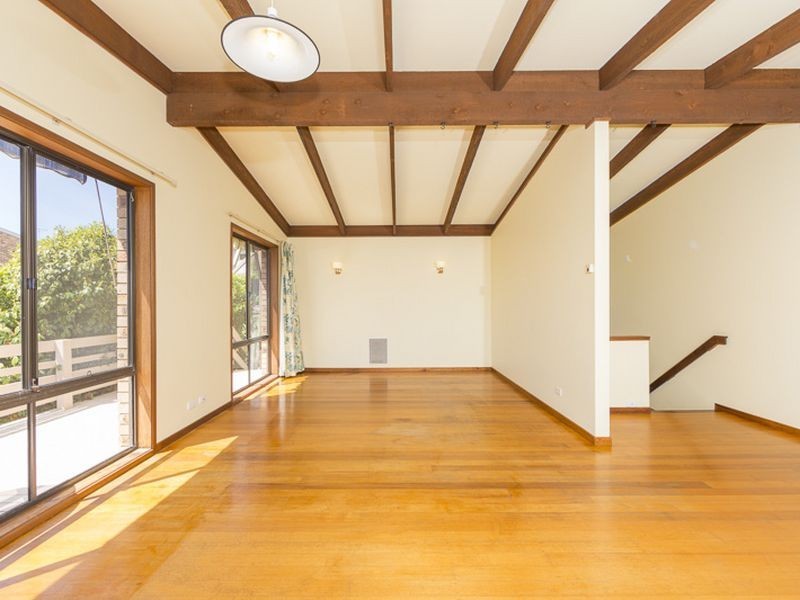 10 Waroo Crescent, Malua Bay NSW 2536
