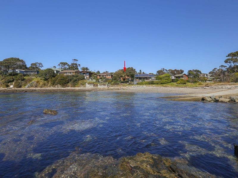 8 Iluka Avenue, Malua Bay NSW 2536