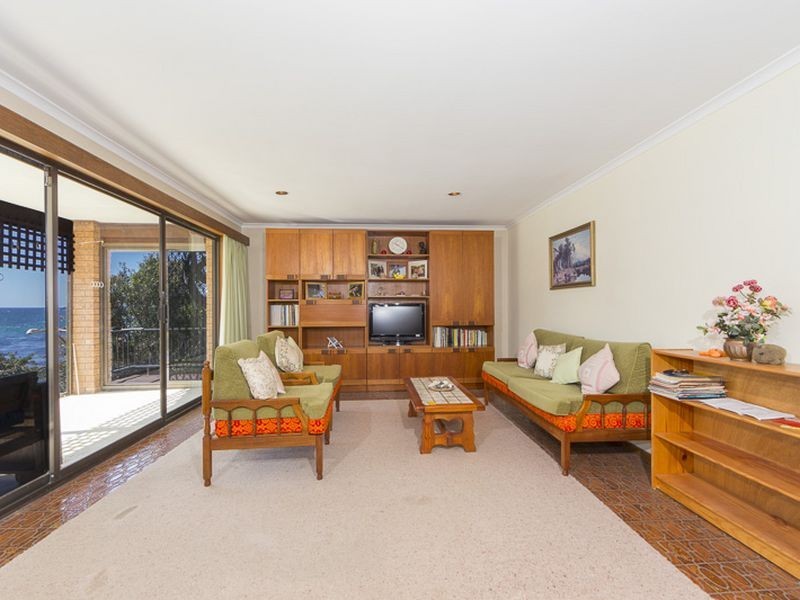 8 Iluka Avenue, Malua Bay NSW 2536