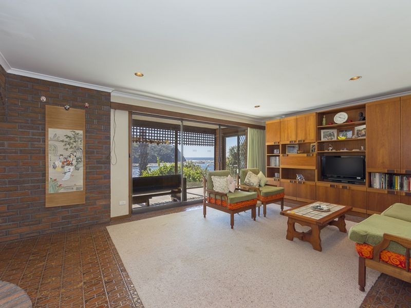 8 Iluka Avenue, Malua Bay NSW 2536