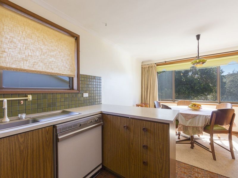 8 Iluka Avenue, Malua Bay NSW 2536