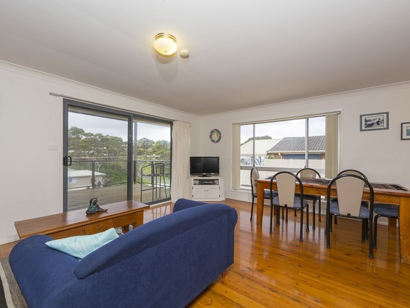 8 Merinda Street, Malua Bay NSW 2536