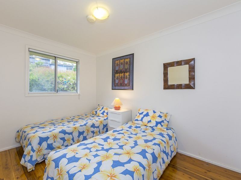 8 Merinda Street, Malua Bay NSW 2536