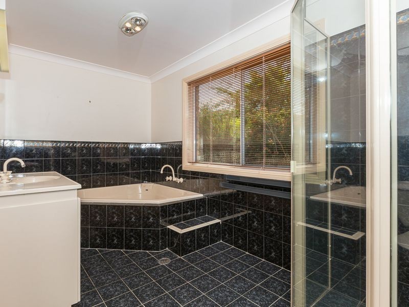 16 Escape Place, Malua Bay NSW 2536