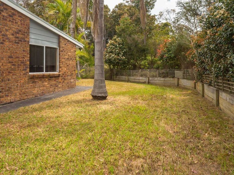 16 Escape Place, Malua Bay NSW 2536