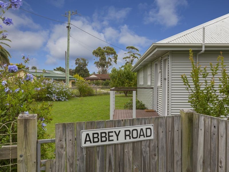 74 Ainslie Parade, Tomakin NSW 2537