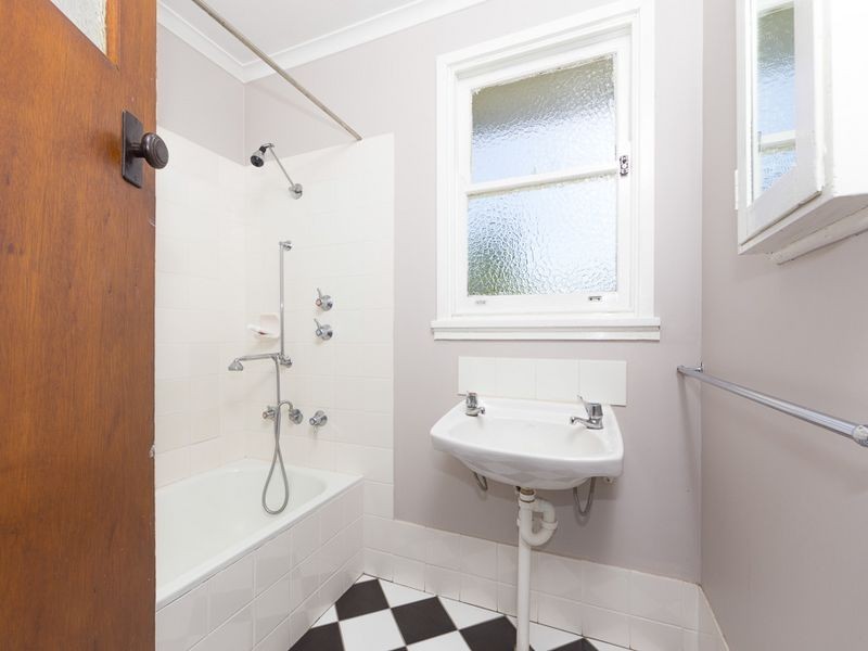 74 Ainslie Parade, Tomakin NSW 2537