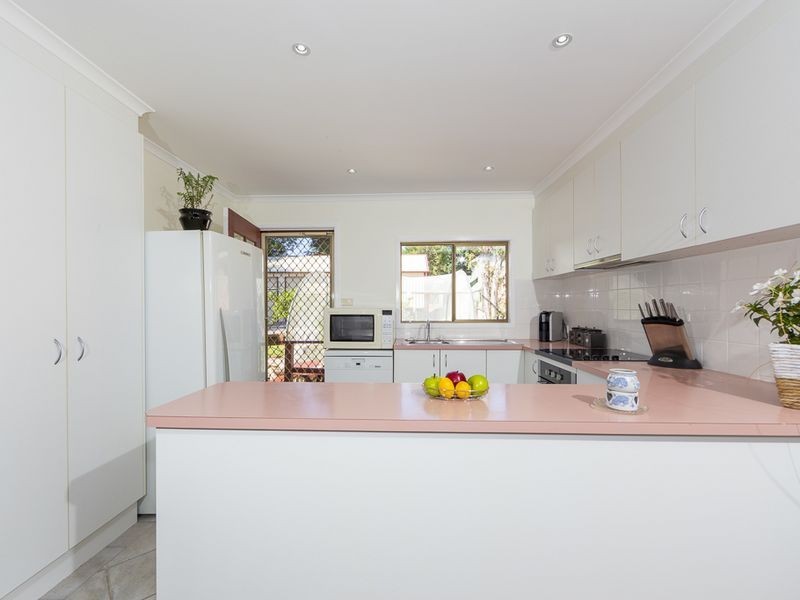 15 Tomakin Place, Tomakin NSW 2537