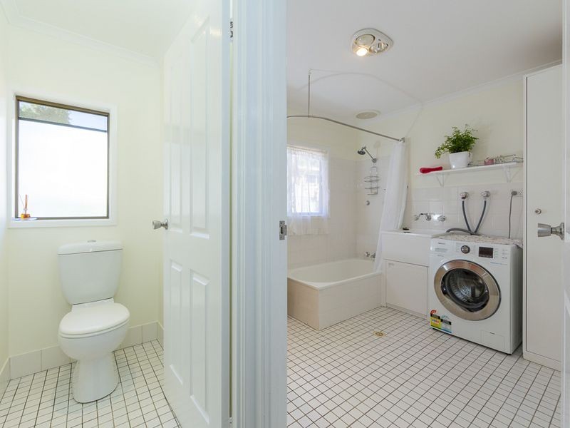 15 Tomakin Place, Tomakin NSW 2537