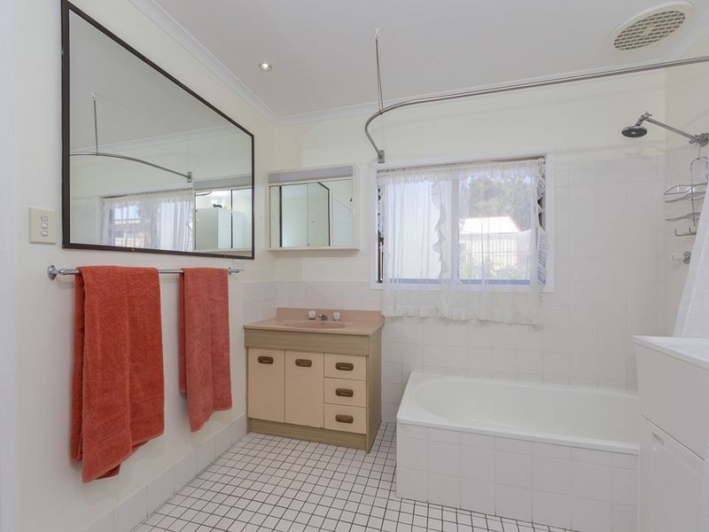 15 Tomakin Place, Tomakin NSW 2537