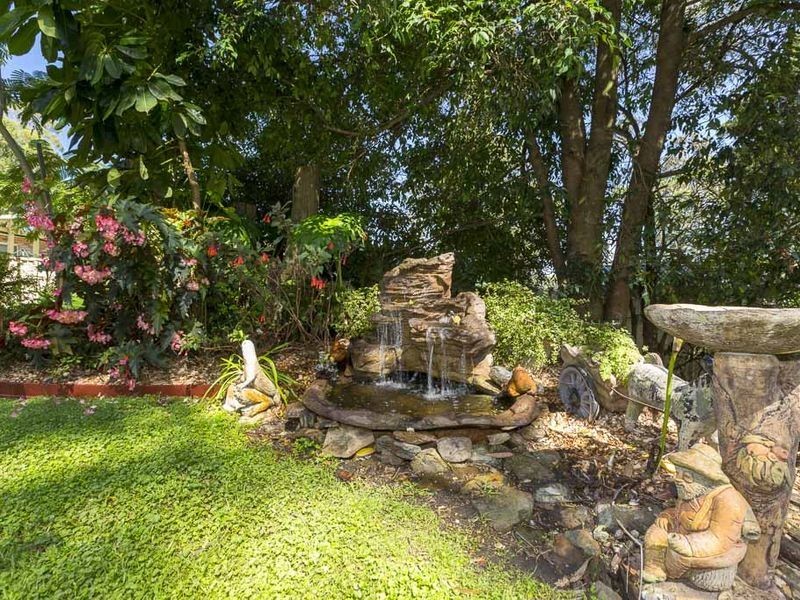 15 Tomakin Place, Tomakin NSW 2537