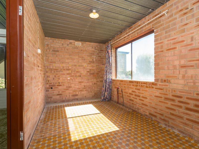 20 Waroo Crescent, Malua Bay NSW 2536