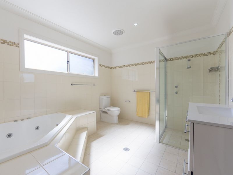 2/1 Vince Place, Malua Bay NSW 2536